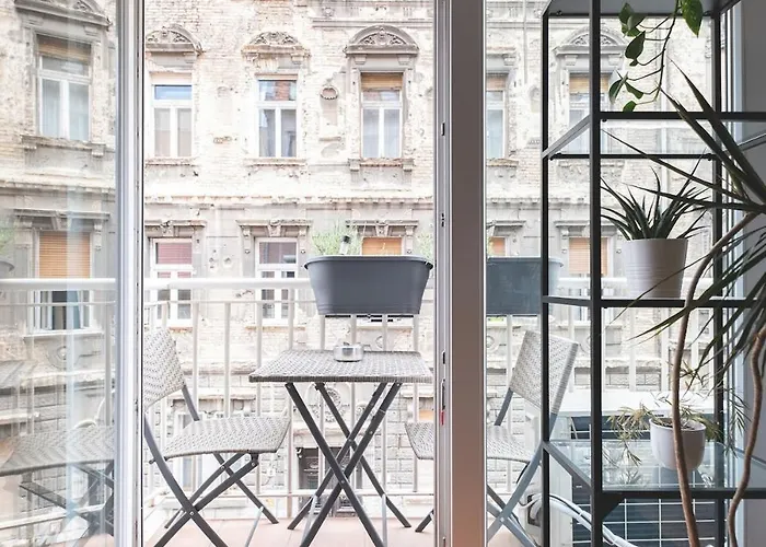 Appartement Cozy & Colorful Downtown Escape *