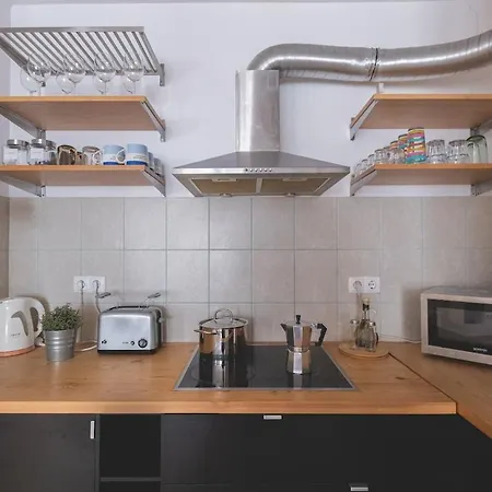 Apartment Cozy & Colorful Downtown Escape Budapest